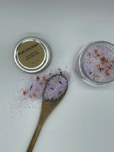 Load image into Gallery viewer, Bath Salts 8 OZ